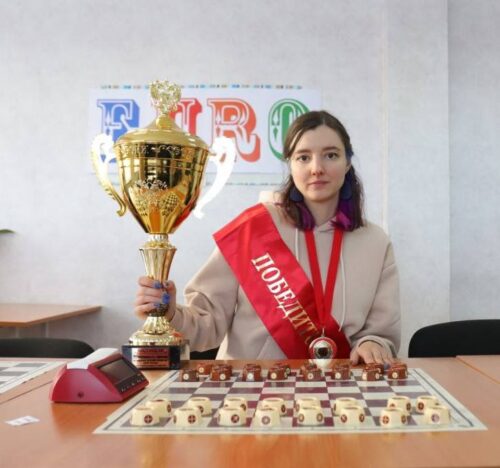 Шахматистка из Московской области стала чемпионкой Европы по русским шахматам — Спорт в Москве