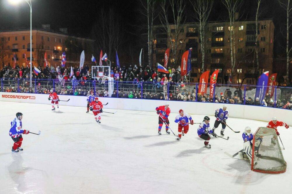 Легенды хоккея взяли реванш у команды жителей Подольска