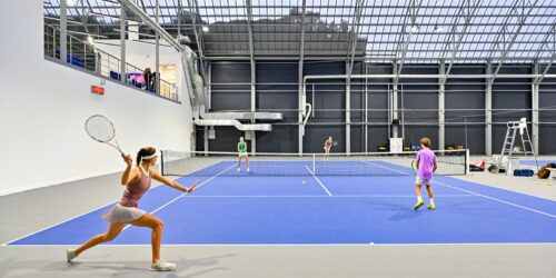 Корты и тренировки с квалифицированными преподавателями: как в столице развивают инфраструктуру для занятий теннисом — Спорт в Москве