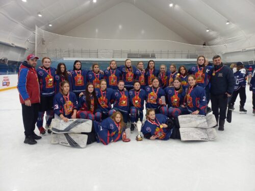 Подмосковная команда стала победителем всероссийских соревнованиях по хоккею среди девушек — Спорт в Москве