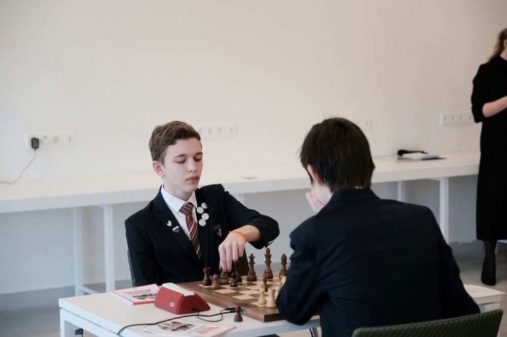 В гимназии имени Примакова в Одинцове прошла церемония открытия международного шахматного турнира