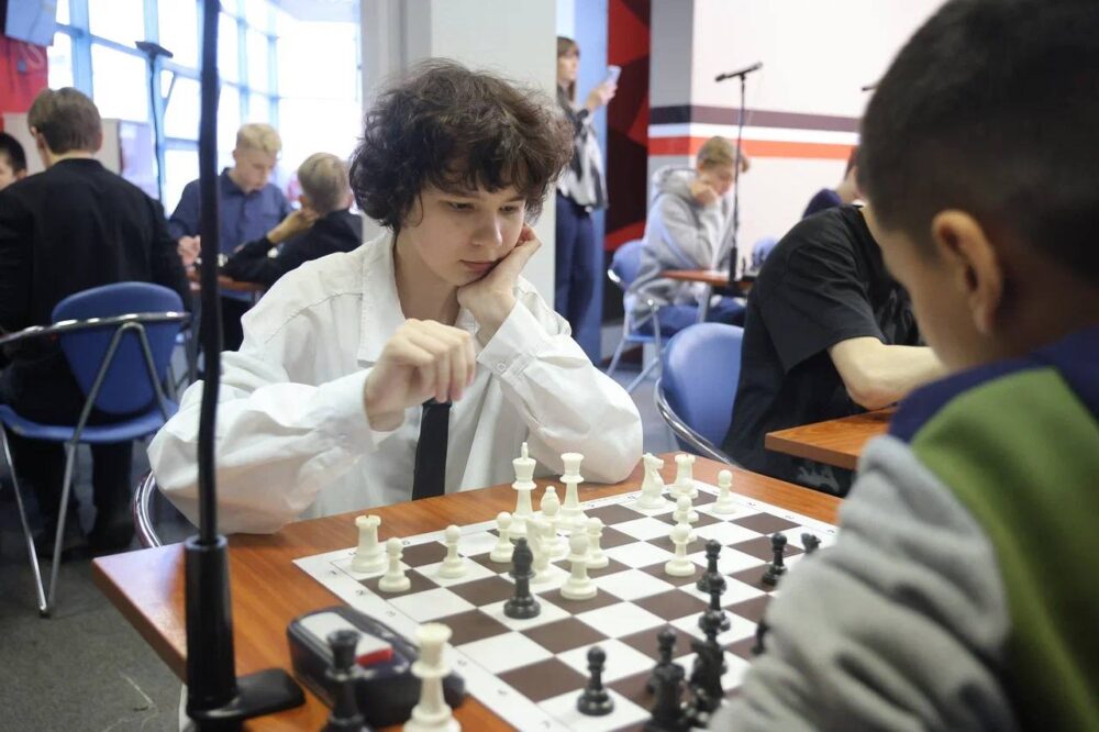 Команда Балашихинской школы № 3 имени Ивана Флёрова стала победителем школьной лиги по шахматам — Спорт в Москве