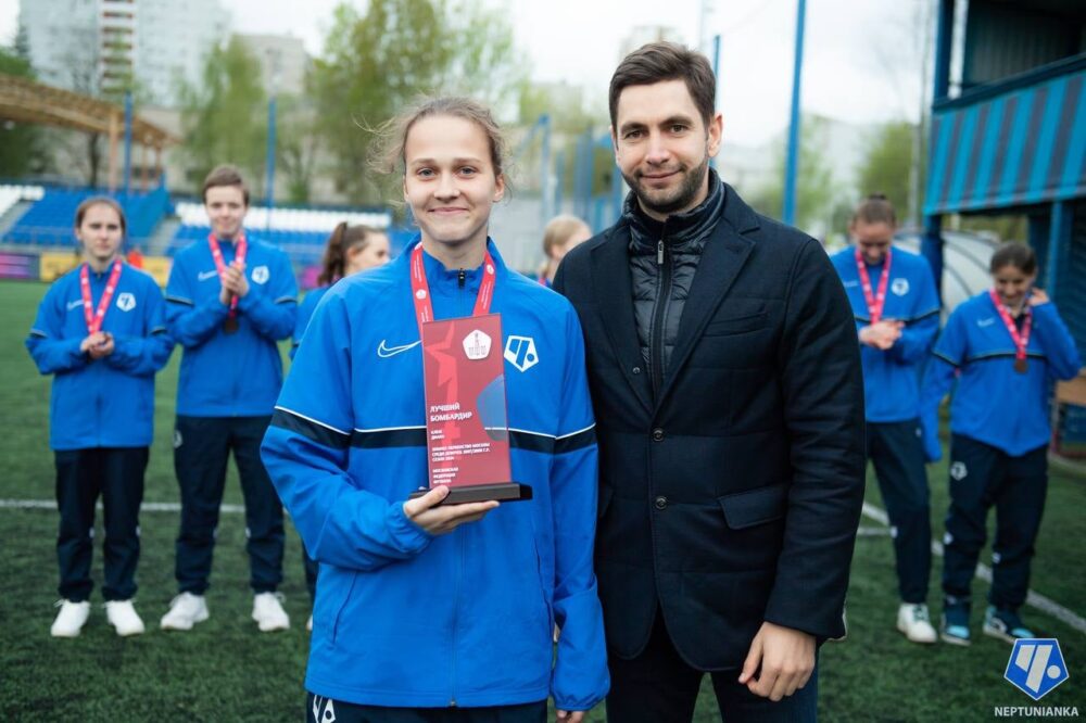 Наградили победителей Зимнего Первенства Москвы среди девочек в трех возрастных категориях