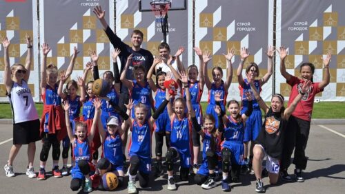 Юные подмосковные баскетболистки приняли участие в открытии площадки «Спортивная Россия» на ВДНХ — Спорт в Москве