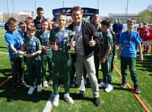 Александр Старцев наградил победителей международного турнира FESCO — Спорт в Москве