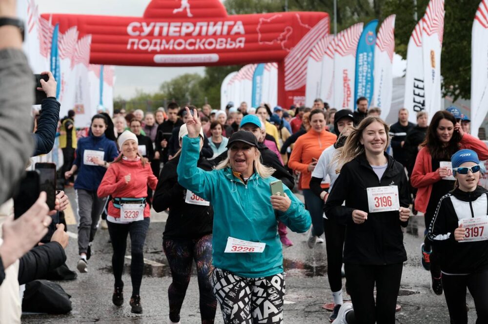 Более 1600 бегунов вышли на старт «Коломенского полумарафона» — Спорт в Москве