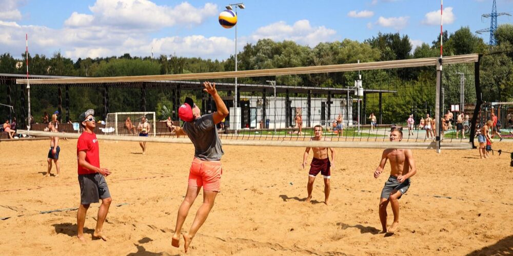 От зумбы до волейбола: какие тренировки пройдут в рамках проекта «Лето. Пляж. Московский спорт» — Спорт в Москве