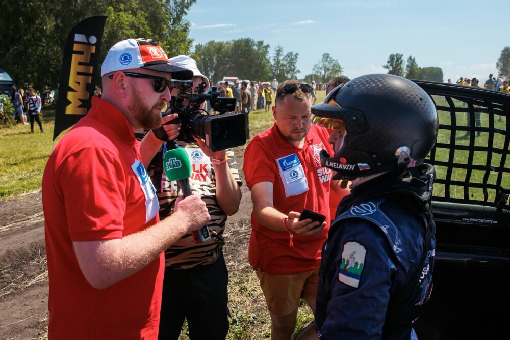 Закрытая граница не позволила экипажам «Подмосковья» продолжить гонку «Шелковый путь»