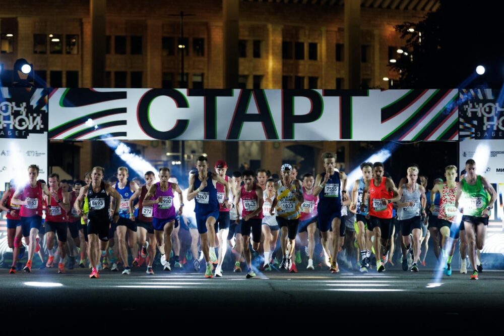 Самая яркая ночь в году: 3 августа в Москве пройдет ночной забег — Спорт в Москве