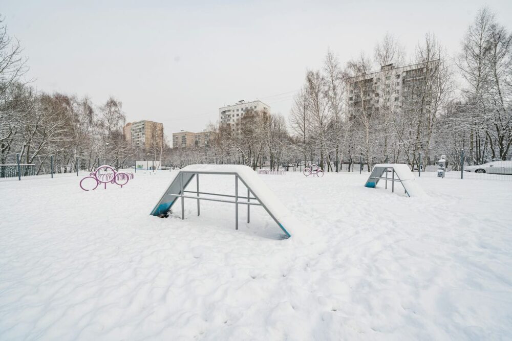 В Сумском проезде около обновленного детского парка появился спорткластер