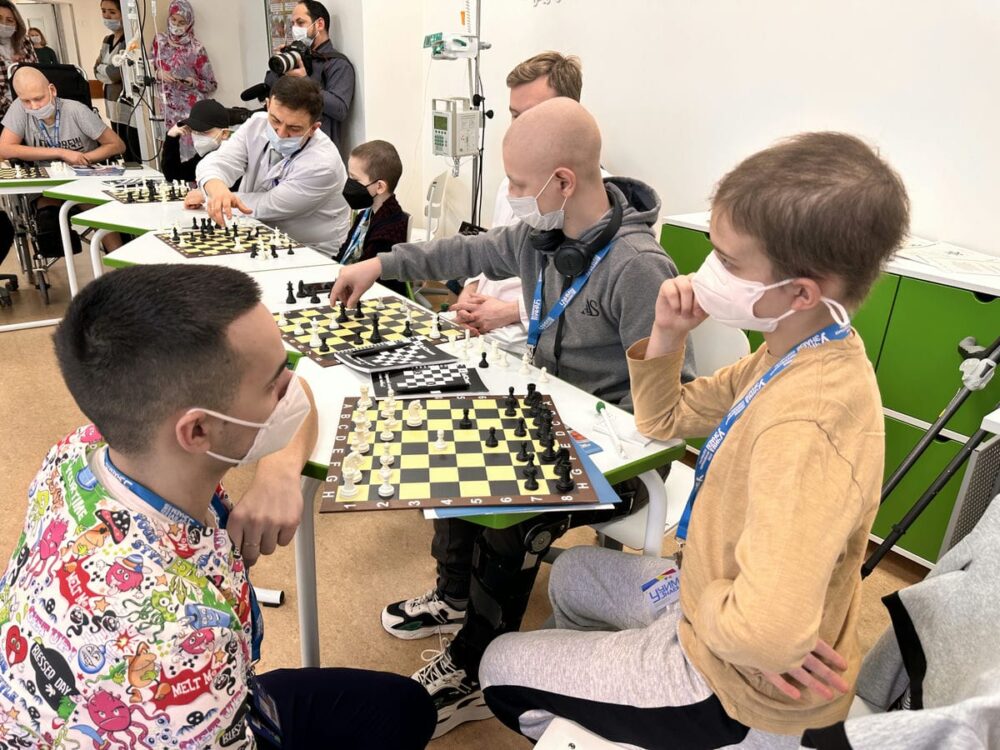 «Я борюсь до конца! – в онкоцентре состоялся сеанс одновременной игры в шахматы