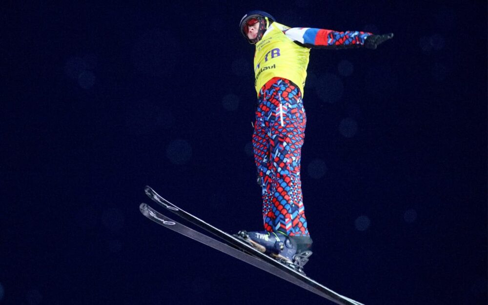 Подмосковный спортсмен завоевал «золото» на этапе Кубка России по фристайлу — Спорт в Москве