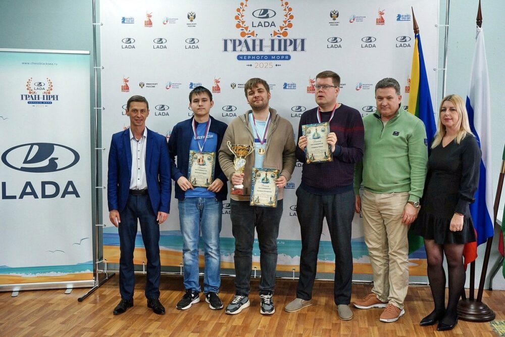 Владимир Захарцов выиграл турнир по рапиду на первом этапе Гран-При Черного моря — Спорт в Москве