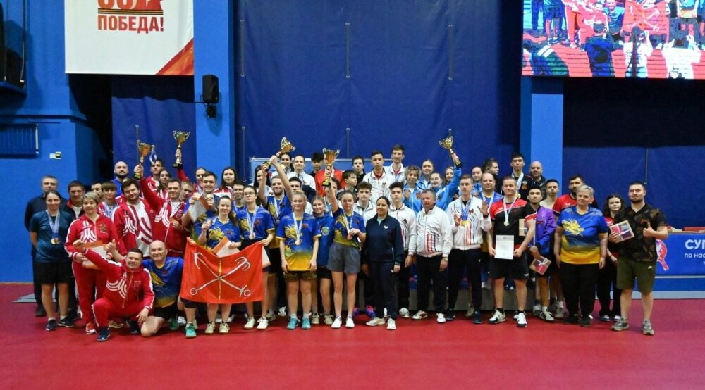 Чемпионат страны: мастера малых ракеток в Оренбурге — Спорт в Москве