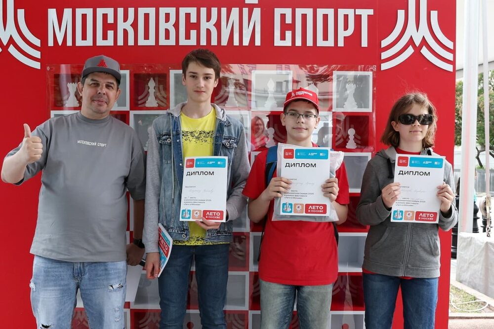 Первые победители турниров «Шахматный сквер» определились в минувшее воскресенье — Спорт в Москве