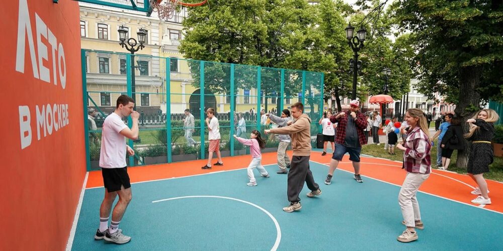 Петровский бульвар стал новой территорией спорта в рамках «Лета в Москве» — Спорт в Москве