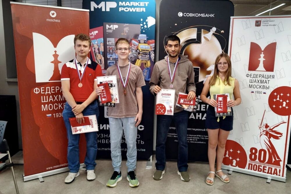 Иван Шинкоренко выиграл 10 этап Кубка Москвы по быстрым шахматам — Спорт в Москве