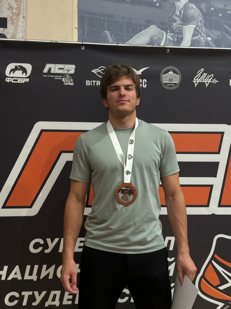 Студент МГУ стал бронзовым призёром Национальной студенческой лиги спортивной борьбы — Спорт в Москве