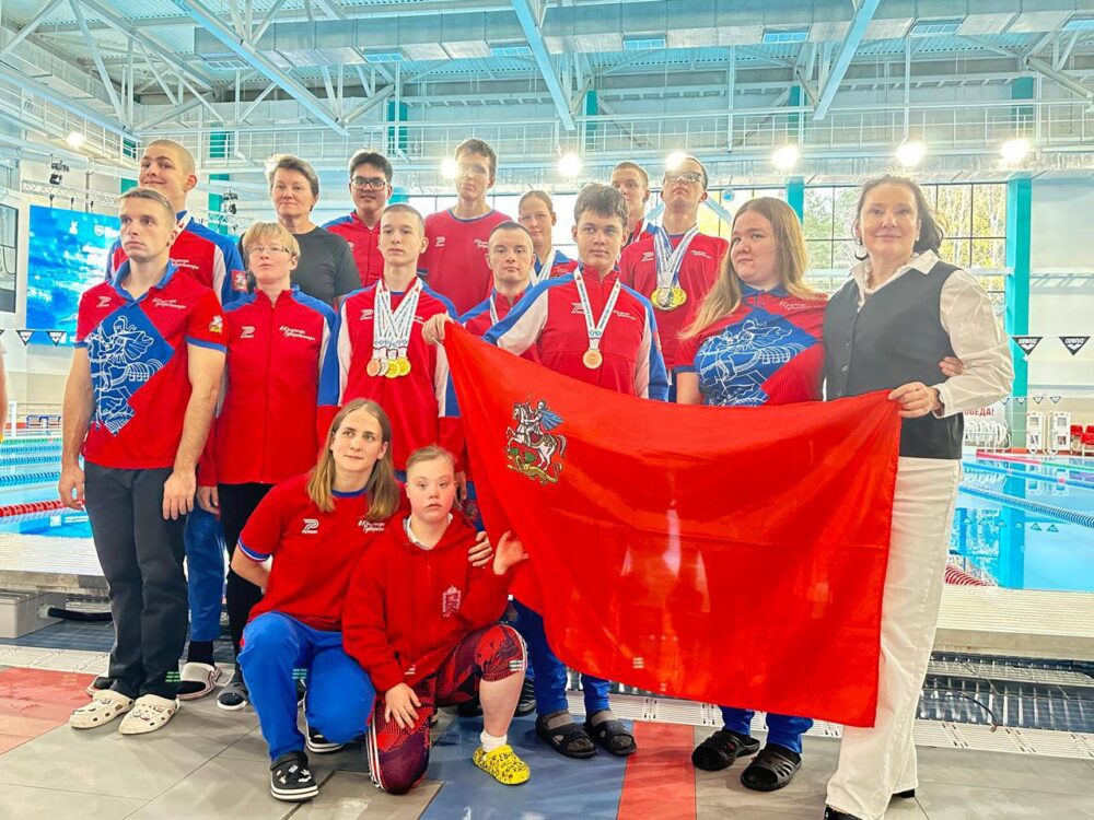 Подмосковные пловцы завоевали 30 медалей на чемпионате и первенстве России по спорту ЛИН — Спорт в Москве