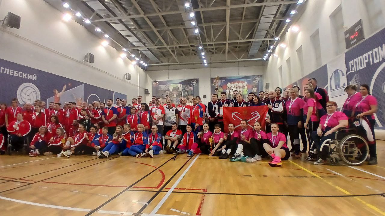 Свердловская область и Москва вновь подтвердили статусы чемпионов России по волейболу сидя — Спорт в Москве