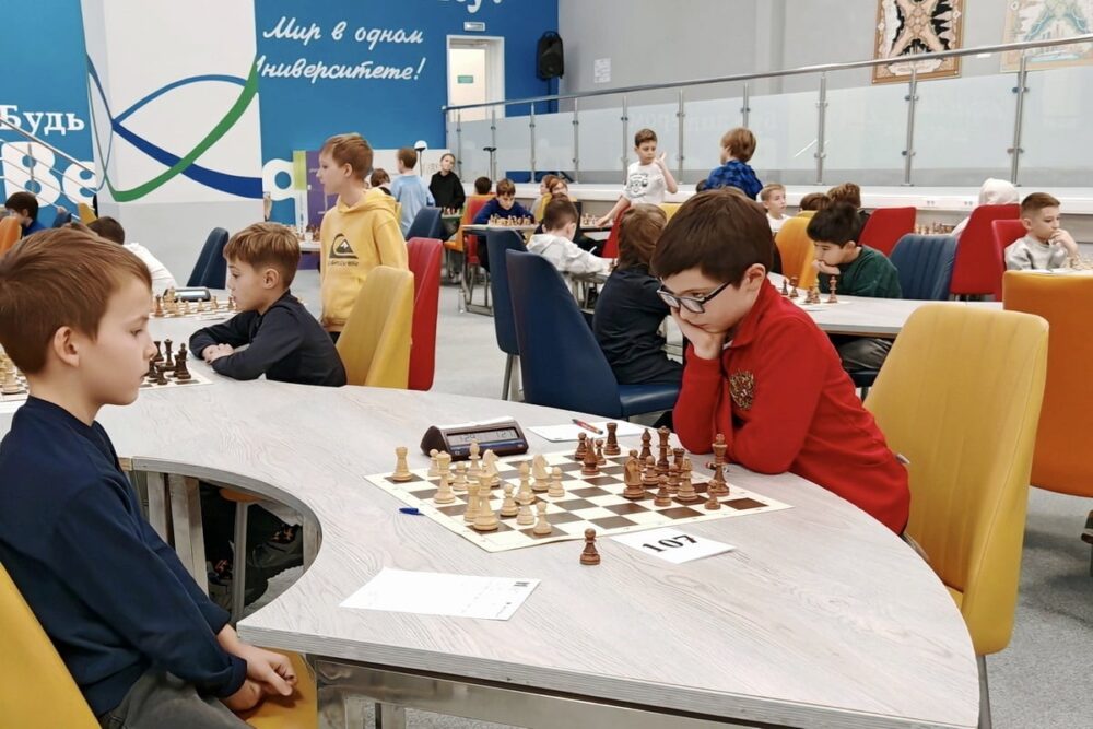 Более 400 шахматистов вышли на старт первенства Москвы по классике — Спорт в Москве