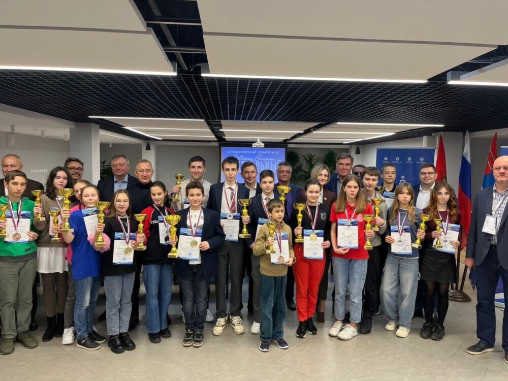 Путевки в Высшую лигу и награды из рук чемпиона мира — Спорт в Москве