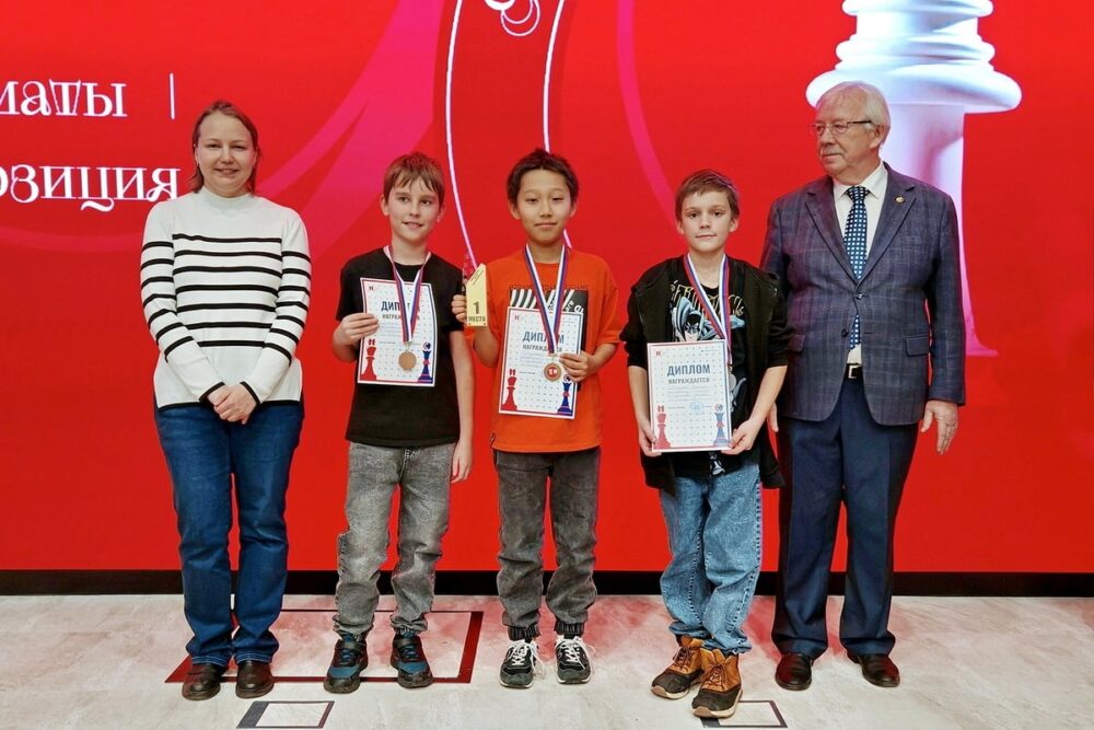 Роман Шогджиев и Алиса Юнкер показали стопроцентный результат на первенстве Москвы по блицу — Спорт в Москве