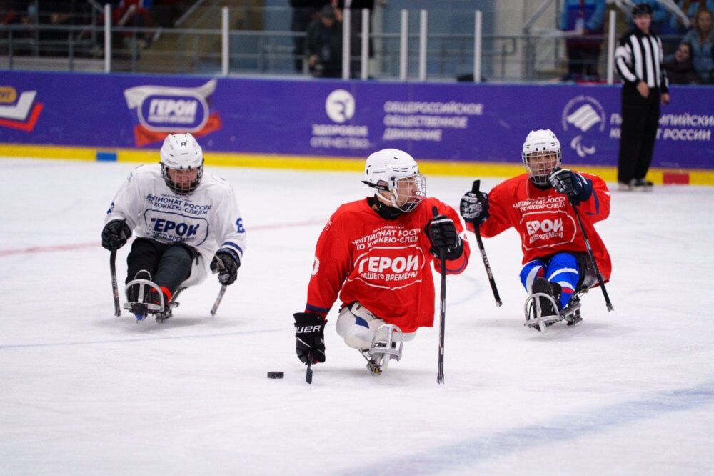 11 декабря в Москве состоится Открытый товарищеский матч по хоккею-следж между командами «Мужество» из Москвы и «Звезда» из Санкт-Петербурга — Спорт в Москве