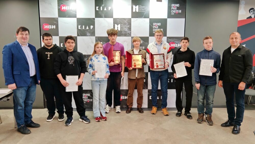 Алишер Сулейменов – победитель третьего турнира ИВИ Grand Prix Chess III — Спорт в Москве