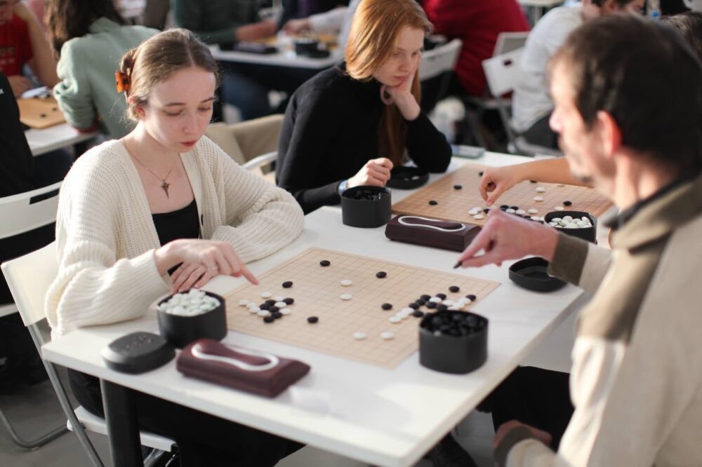Студенты МГУ дебютировали на Московской Интеллиаде по игре Го — Спорт в Москве