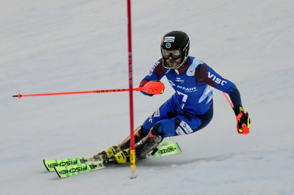 Подмосковные горнолыжники завоевали три медали на профессиональных соревнованиях «Серия PRO» — Спорт в Москве