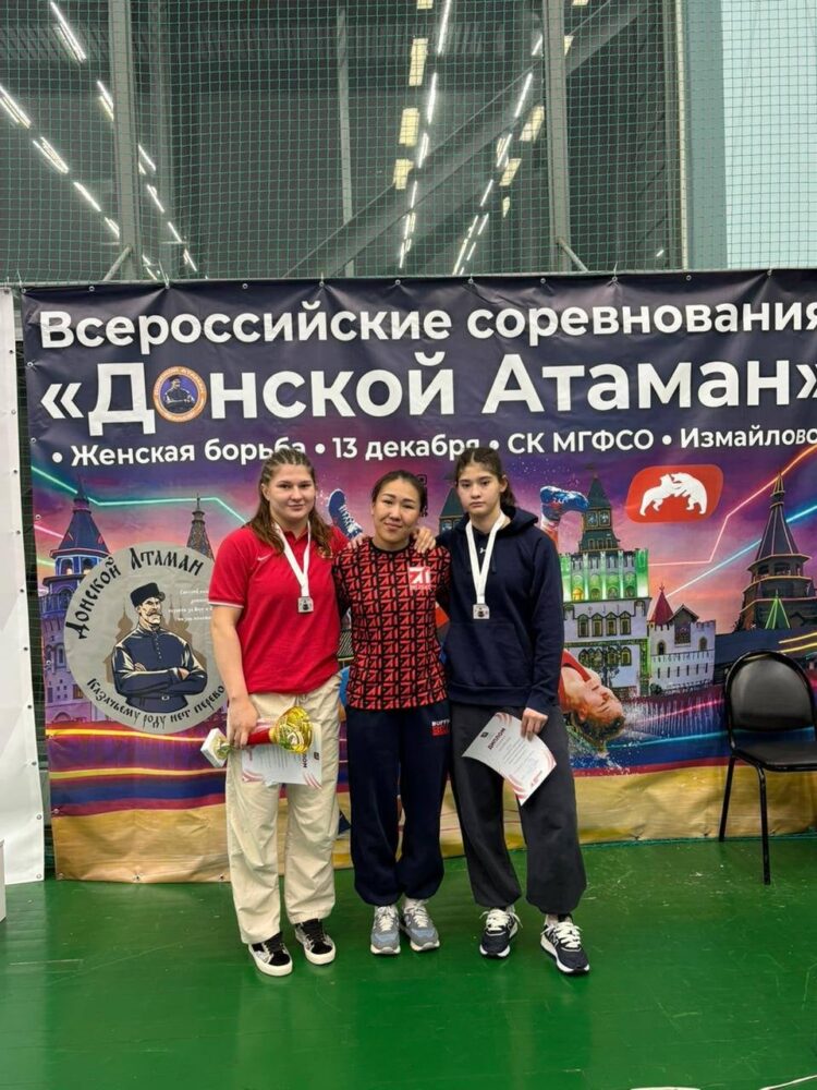 Блестящие результаты на Всероссийских соревнованиях по вольной борьбе 