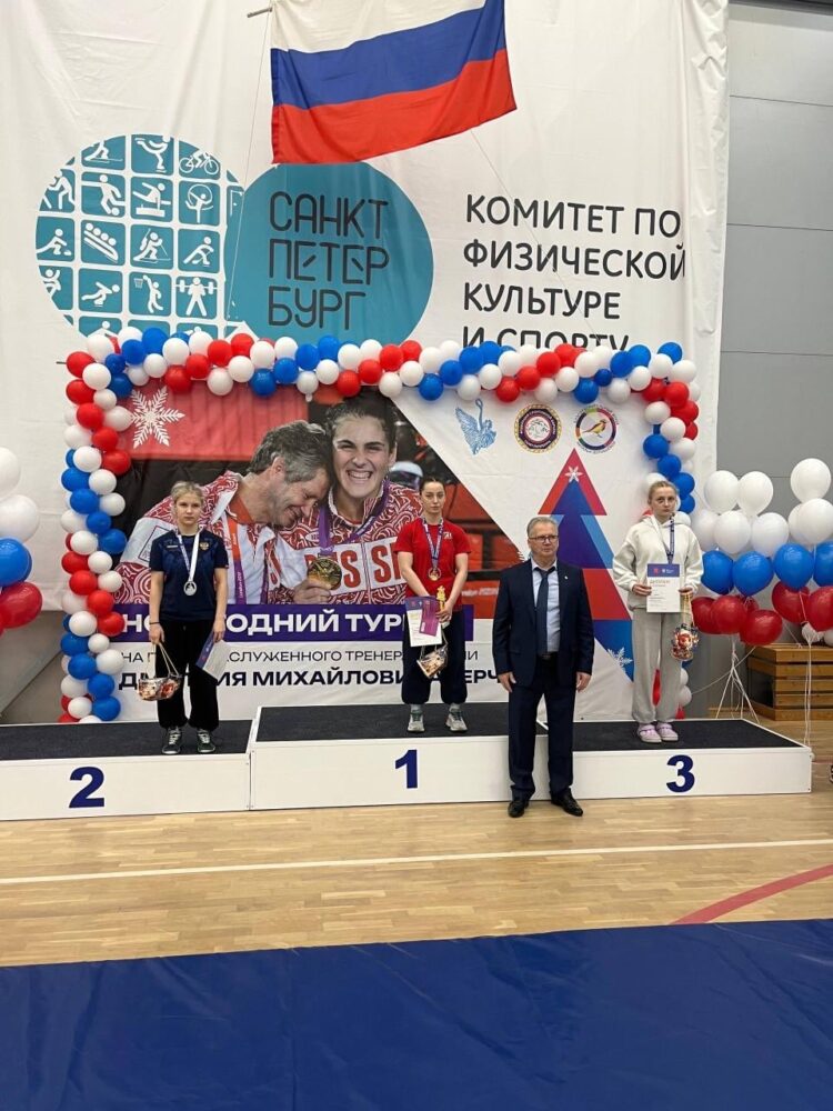 Золото, серебро и бронза для наших юниорок на Всероссийских соревнованиях в Санкт-Петербурге! — Спорт в Москве