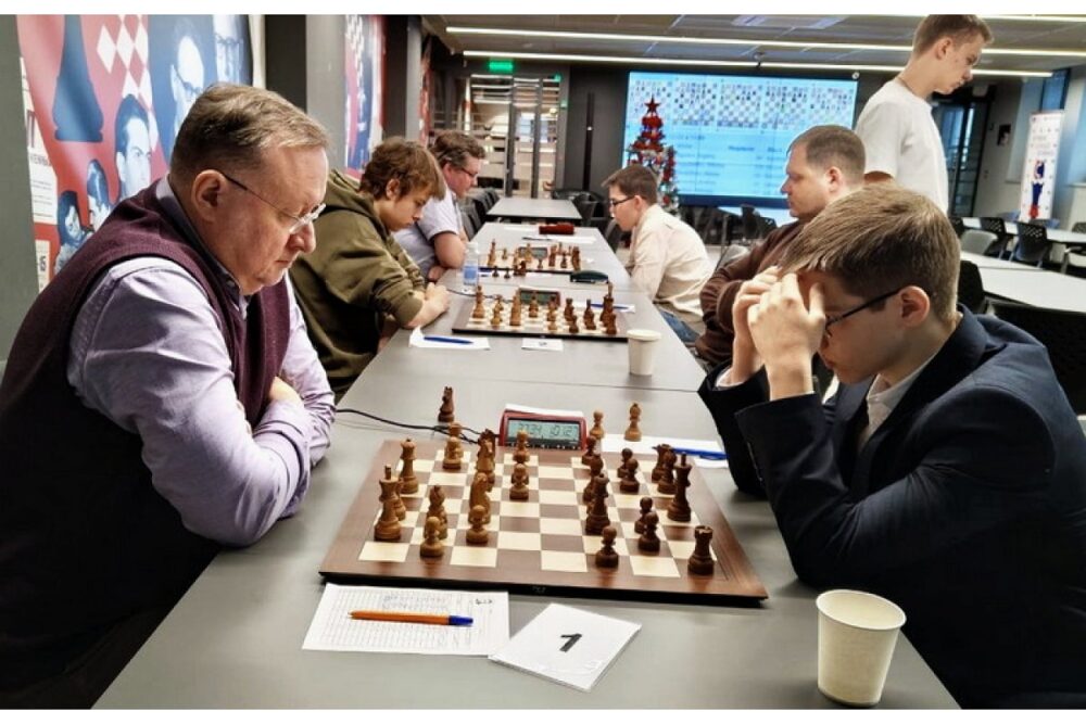 Давид Кауфман сохраняет лидерство в турнире с нормой гроссмейстера на Кубке Ботвинника — Спорт в Москве