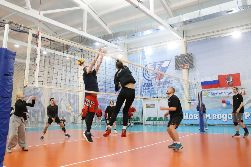 Подводим итоги Открытого Новогоднего турнира по волейболу РУС «ГЦОЛИФК»! — Спорт в Москве