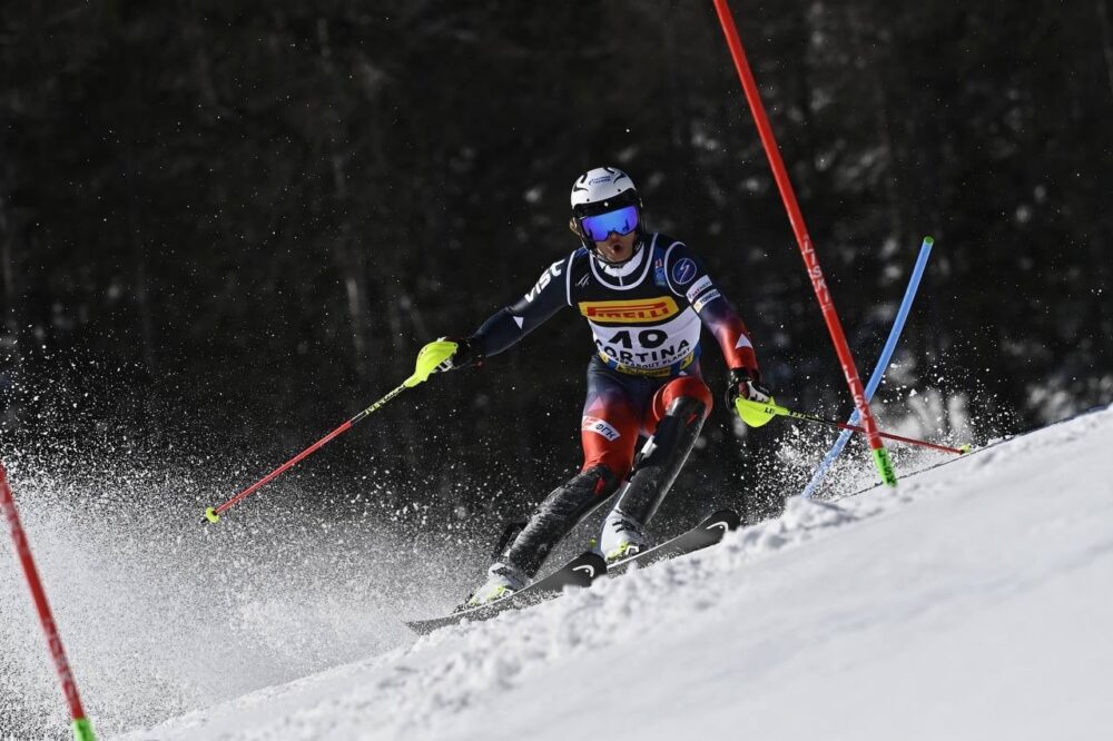 Семен Ефимов завоевал третью медаль на международных соревнованиях по горнолыжному спорту — Спорт в Москве