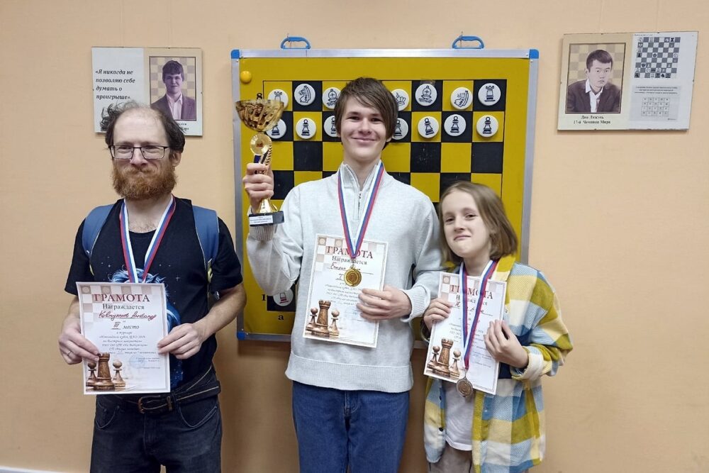 Олег Епихин выиграл Новогодний Кубок ЦАО по рапиду — Спорт в Москве