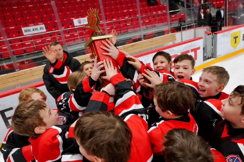 Юбилейный турнир по хоккею «Кубок Юрия Ляпкина» завершился в Балашихе — Спорт в Москве