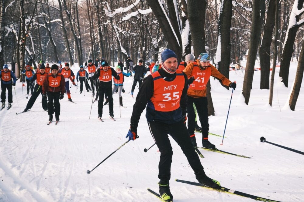 В рамках Спартакиады среди сотрудников МГУ прошла лыжная гонка! — Спорт в Москве