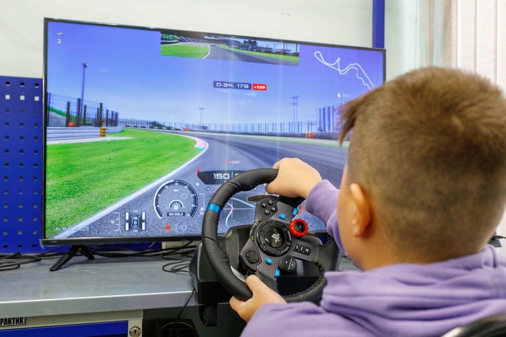 Начались соревнования по фиджитал-спорту для юных москвичей — Спорт в Москве