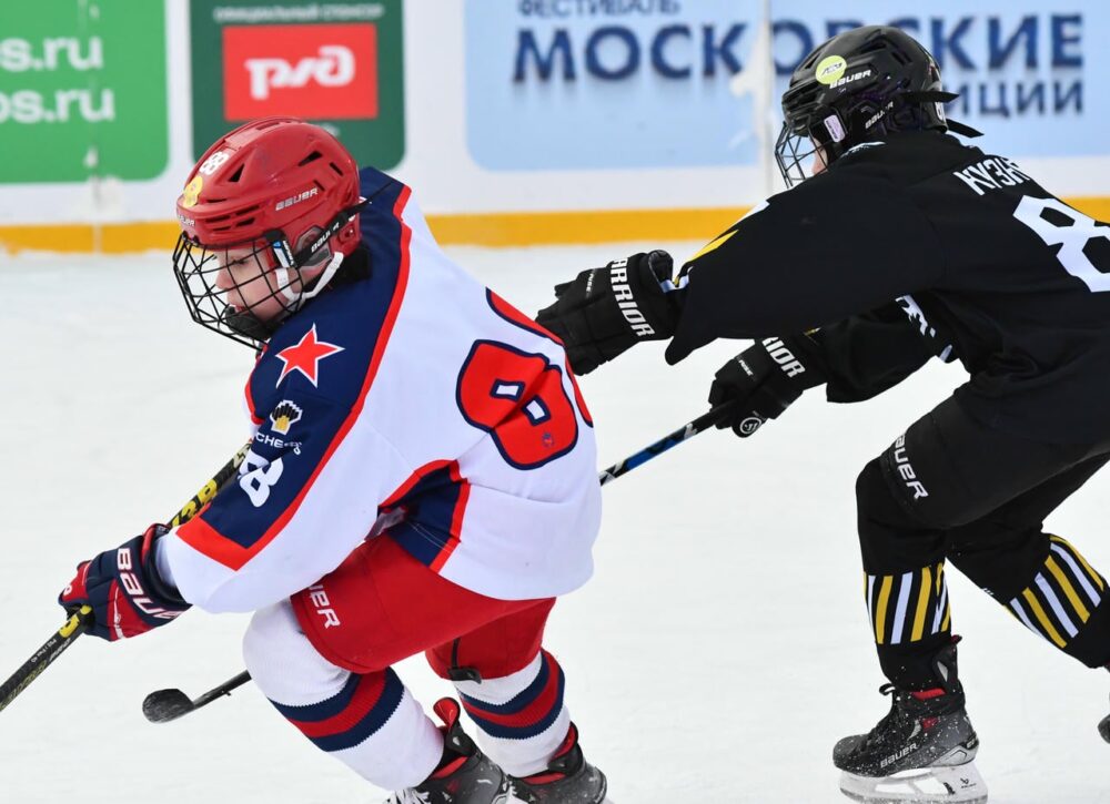 Зимняя классика ФХМ. Яркий хоккей под открытым небом — Спорт в Москве