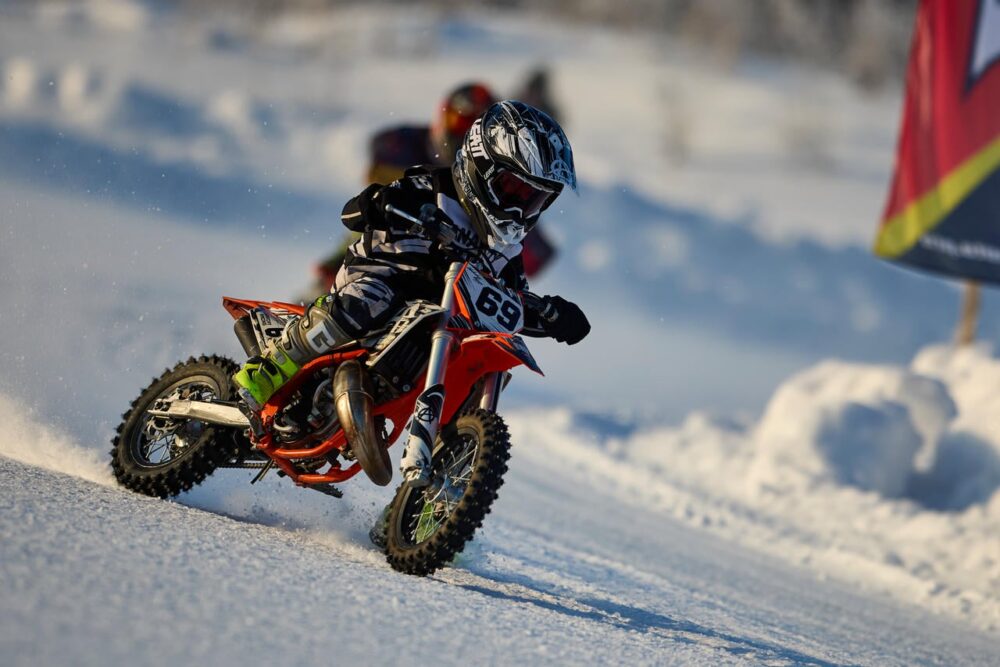 Череповец принял II этап Серии MX-Speedway — Всероссийских соревнований и Кубка МФР по мотокроссу на льду — Спорт в Москве