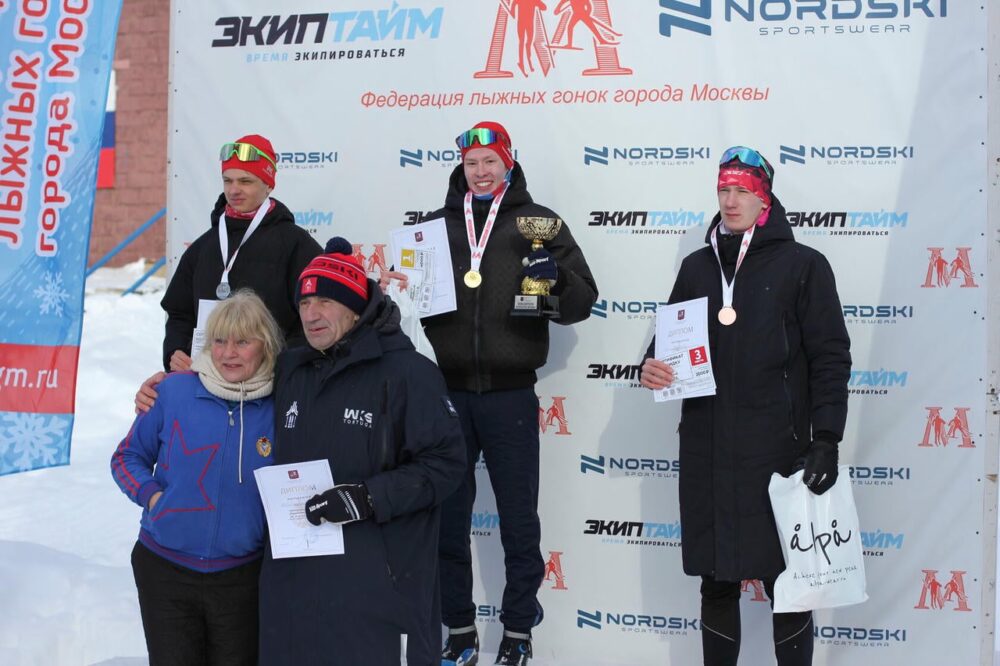 Первенство Москвы по лыжным гонкам 17-18 лет. Первый день — Спорт в Москве
