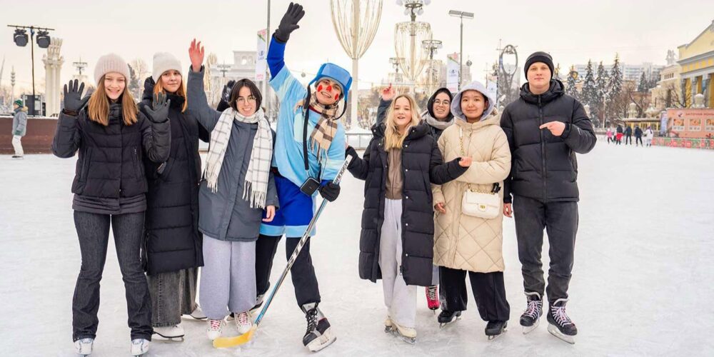 На катке ВДНХ пройдет спортивная программа к 90-летию «Союзмультфильма» — Спорт в Москве