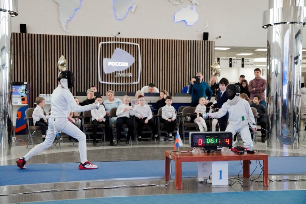 В Дубне прошел Открытый турнир по фехтованию на шпагах среди детей — Спорт в Москве