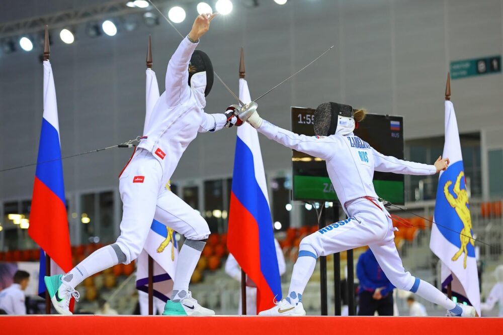 Семь медалей завоевали подмосковные шпажисты на международных соревнованиях — Спорт в Москве