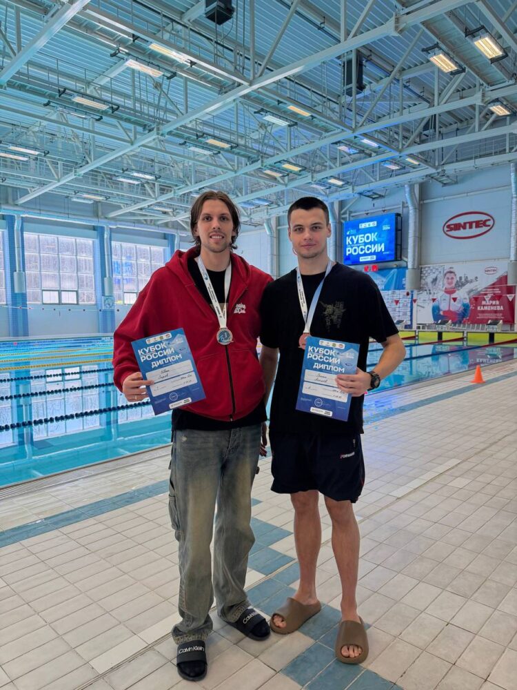 Подмосковные пловцы завоевали девять медалей на этапе Кубка России в Обнинске — Спорт в Москве