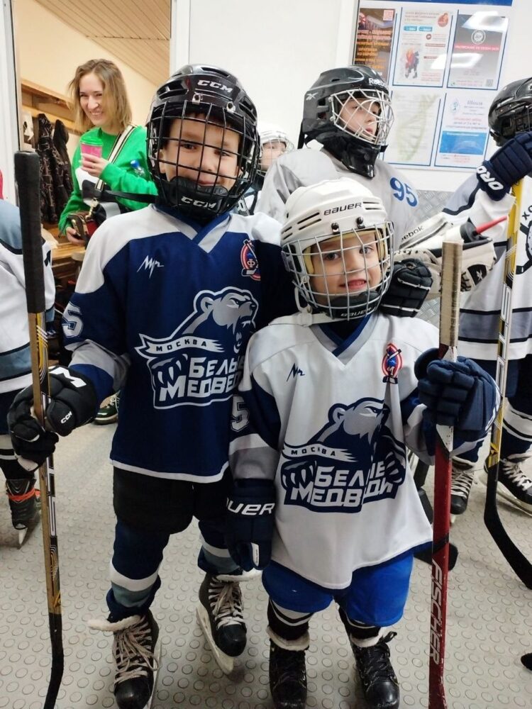 Благотворительный фонд «Шаг в жизнь» исполнит мечту братьев-хоккеистов на матче КХЛ — Спорт в Москве