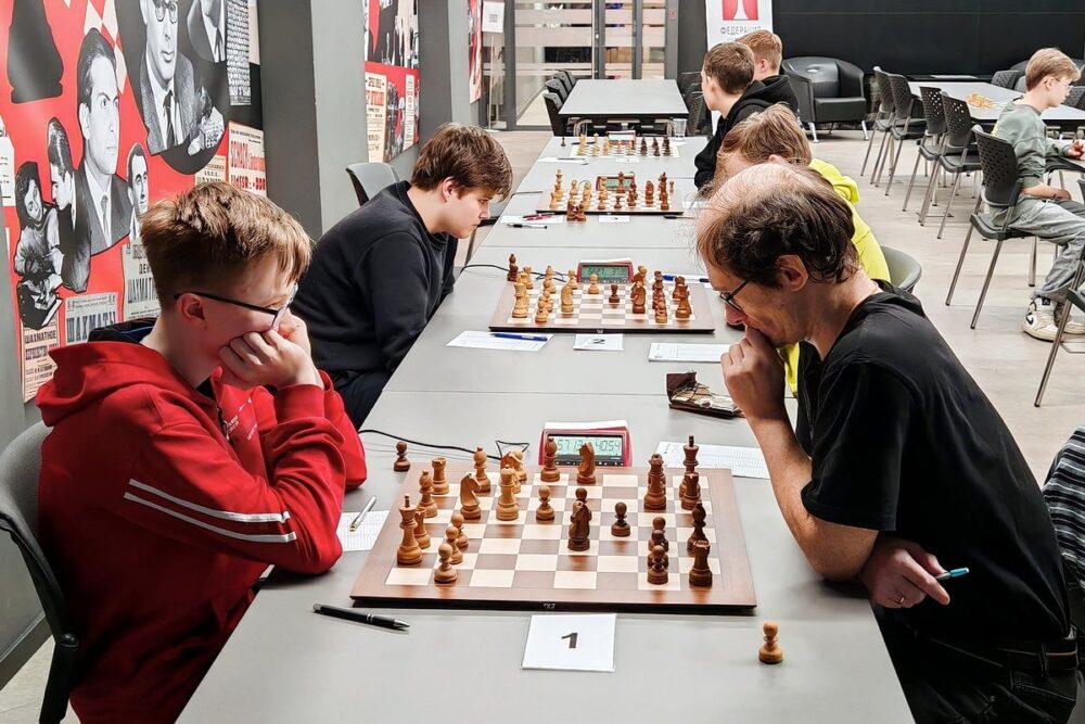 Александр Ковтуненко и Роман Дедков идут без потерь на рейтинговом турнире ФШМ — Спорт в Москве