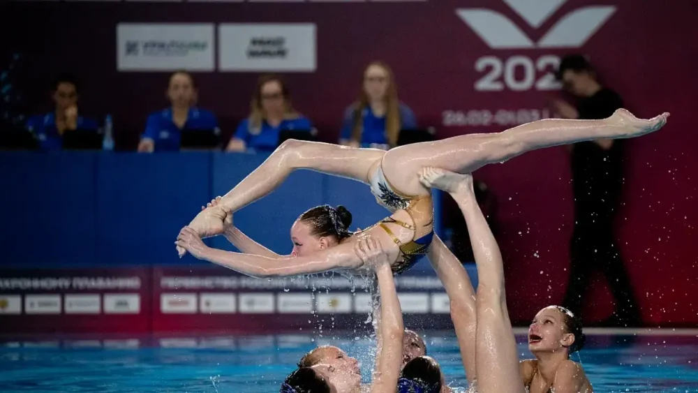Первенство России по синхронному плаванию среди юношей и девушек завершилось в Чехове — Спорт в Москве